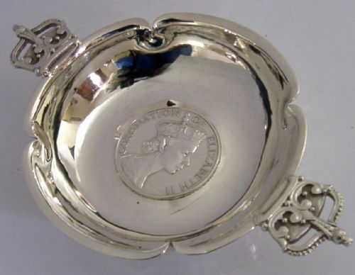 R E STONE STERLING SILVER PLANISHED WHISKY QUAICH CUP BOWL 1953 CORONATION 94G - ADDITIONAL PHOTO 4