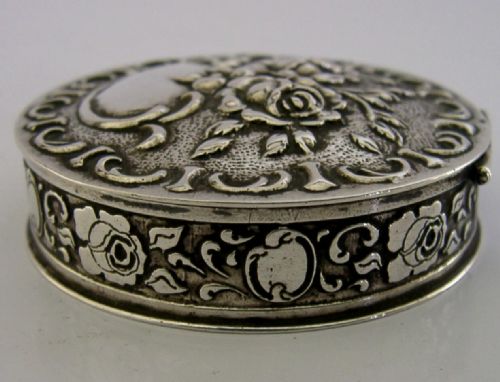 PRETTY 44G GERMAN 835 SOLID SILVER BOX C1950 VINTAGE ROSES - ADDITIONAL PHOTO 2