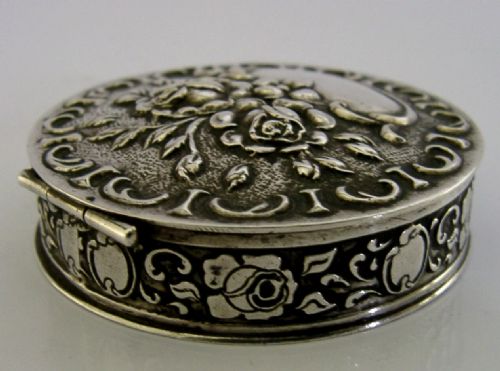 PRETTY 44G GERMAN 835 SOLID SILVER BOX C1950 VINTAGE ROSES - ADDITIONAL PHOTO 3