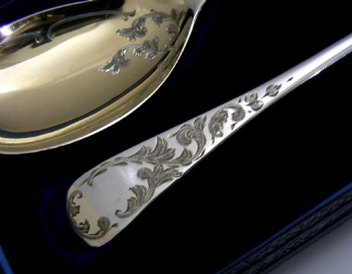 STUNNING PAIR OF CASED STERLING SILVER SERVING SPOONS 1913 94G MINT ENGLISH ANTIQUES - ADDITIONAL PHOTO 3
