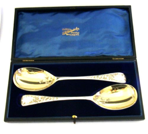 STUNNING PAIR OF CASED STERLING SILVER SERVING SPOONS 1913 94G MINT ENGLISH ANTIQUES - ADDITIONAL PHOTO 5