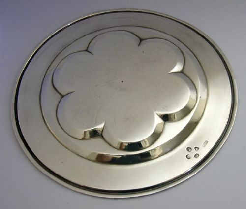 LARGE 675 INCH STERLING SILVER HOLY COMMUNION PATEN DISH RELIGIOUS 1844 ANTIQUE - ADDITIONAL PHOTO 5