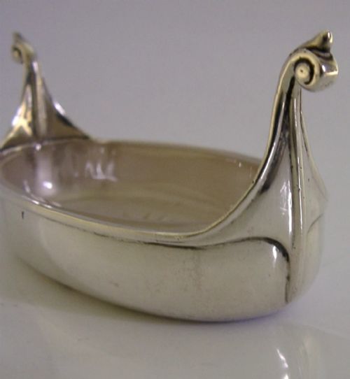 UNUSUAL STERLING SILVER GONDOLA BOAT DISH 1919 50G ENGLISH ANTIQUE 5INCH - ADDITIONAL PHOTO 1