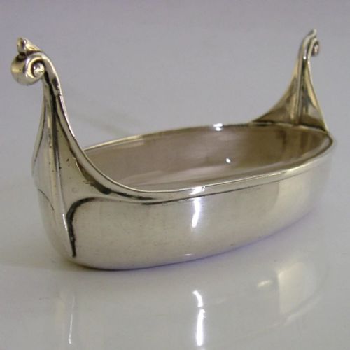 UNUSUAL STERLING SILVER GONDOLA BOAT DISH 1919 50G ENGLISH ANTIQUE 5INCH - ADDITIONAL PHOTO 2
