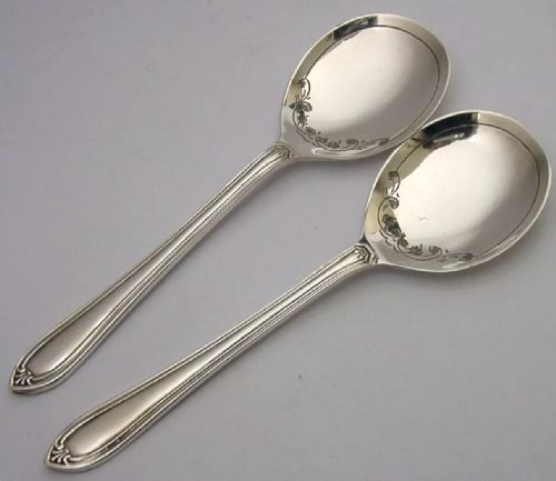 MINT PAIR OF ENGLISH STERLING SILVER ART DECO JAM SPOONS 1945 CASED VERY PRETTY - ADDITIONAL PHOTO 3