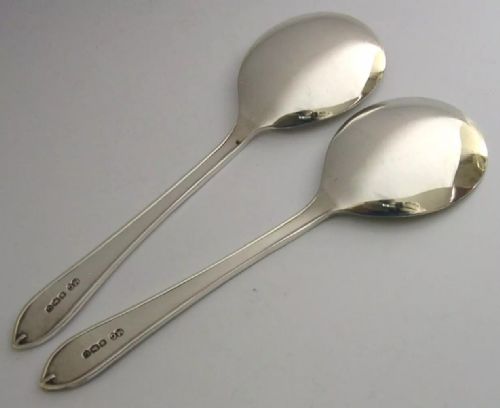MINT PAIR OF ENGLISH STERLING SILVER ART DECO JAM SPOONS 1945 CASED VERY PRETTY - ADDITIONAL PHOTO 5