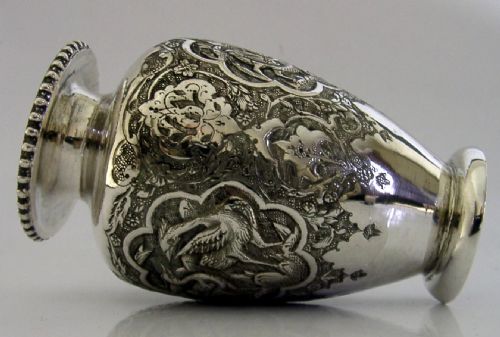 PRETTY 126G MIDDLE EASTERN 84 SOLID SILVER VASE C1920 BIRDS ANTIQUE - ADDITIONAL PHOTO 4