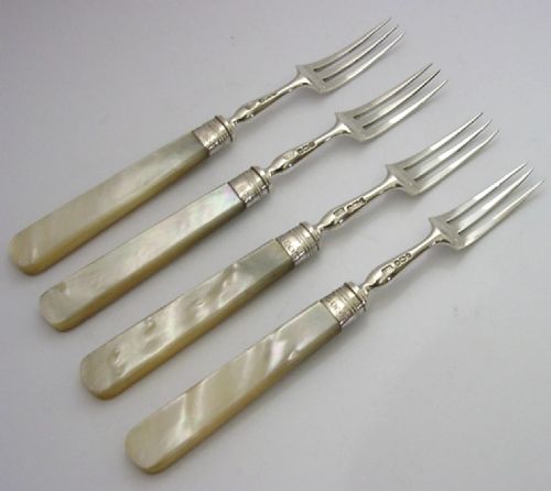 set of four english sterling silver afternoon forks 1916 17 antique 110g - CATEGORY: ANTIQUE SILVER - DATED 1910