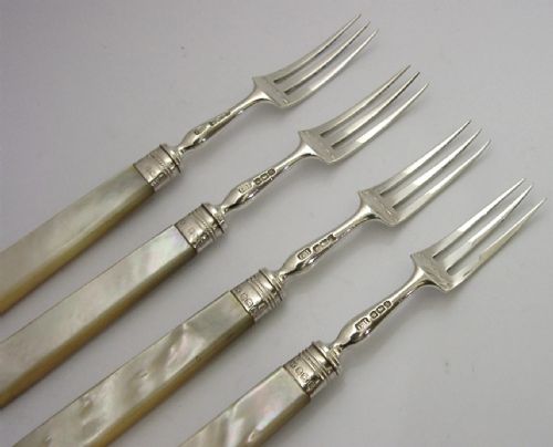 SET OF FOUR ENGLISH STERLING SILVER AFTERNOON FORKS 1916 17 ANTIQUE 110G - ADDITIONAL PHOTO 1