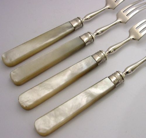 SET OF FOUR ENGLISH STERLING SILVER AFTERNOON FORKS 1916 17 ANTIQUE 110G - ADDITIONAL PHOTO 4
