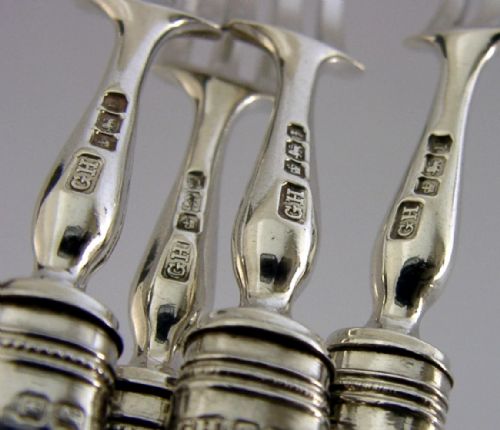 SET OF FOUR ENGLISH STERLING SILVER AFTERNOON FORKS 1916 17 ANTIQUE 110G - ADDITIONAL PHOTO 5