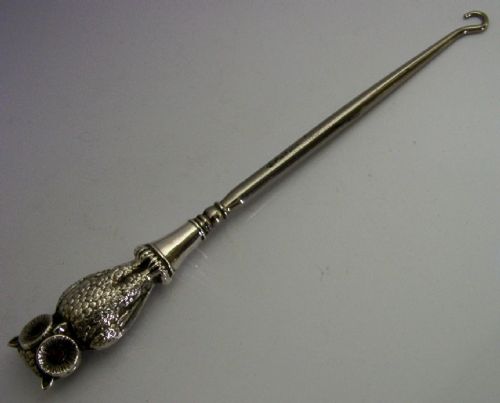 RARE ENGLISH STERLING SILVER HANDLED OWL BUTTON HOOK 1906 ANTIQUE GEM EYES - ADDITIONAL PHOTO 5