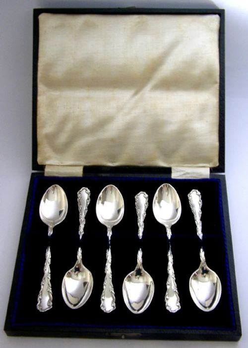 beautiful cased english antique sterling silver spoons 1908 art nouveau 78g - CATEGORY: ANTIQUE SILVER - DATED EDWARDIAN