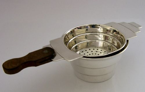SUPERB ART DECO ENGLISH STERLING SILVER TEA STRAINER AND DRIP BOWL STAND 1936 - ADDITIONAL PHOTO 2