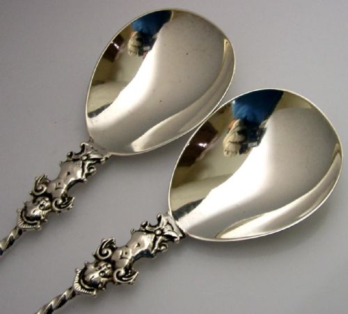 PAIR OF EDWARDIAN ENGLISH ANTIQUE STERLING SIVER APOSTLE SERVING SPOONS 1908 ANTIQUES - ADDITIONAL PHOTO 2