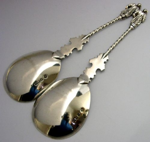 PAIR OF EDWARDIAN ENGLISH ANTIQUE STERLING SIVER APOSTLE SERVING SPOONS 1908 ANTIQUES - ADDITIONAL PHOTO 3