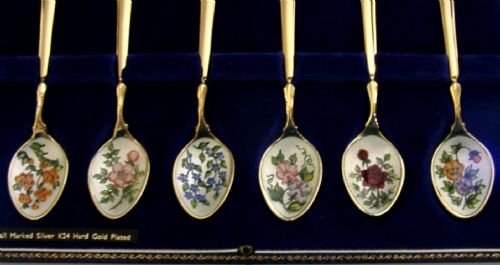 HARRODS CASED STERLING SILVER ENAMEL ENGLISH FLOWER SPOONS 1968 24K GOLD PLATED - ADDITIONAL PHOTO 5