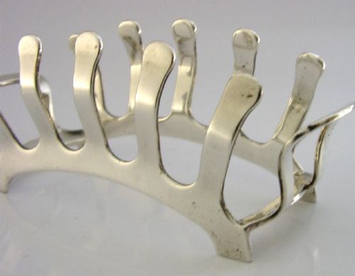UNUSUAL BACKBONE STERLING SILVER TOAST RACK 1937 ANTIQUE 72G ENGLISH ART DECO - ADDITIONAL PHOTO 1