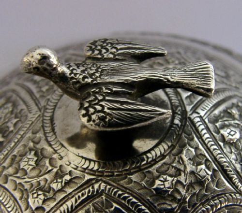 SUPERB INDIAN SOLID SILVER BIRD TERMINAL LIDDED BOX C1920 ANTIQUE 198G - ADDITIONAL PHOTO 1