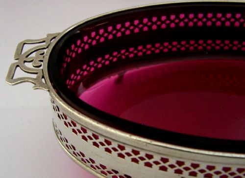 BEAUTIFUL ENGLISH STERLING SILVER CRANBERRY GLASS DISH 1926 ANTIQUE 176G - ADDITIONAL PHOTO 1