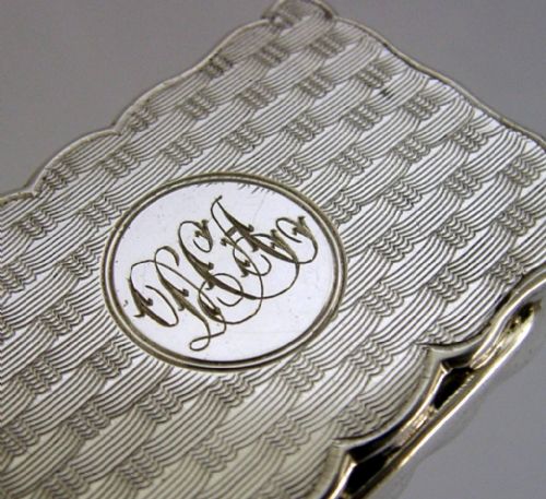 SUPERB ENGLISH STERLING SILVER SNUFF BOX 1919 CHESTER ANTIQUE - ADDITIONAL PHOTO 1