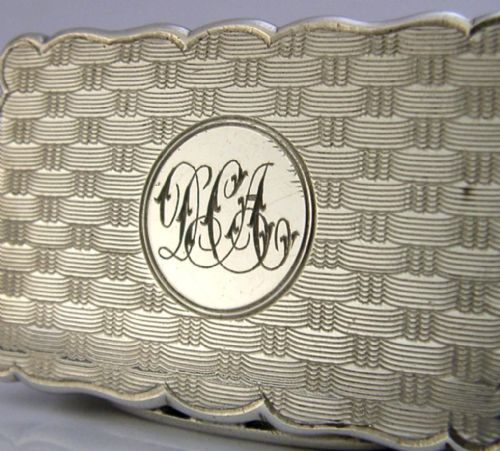 SUPERB ENGLISH STERLING SILVER SNUFF BOX 1919 CHESTER ANTIQUE - ADDITIONAL PHOTO 2