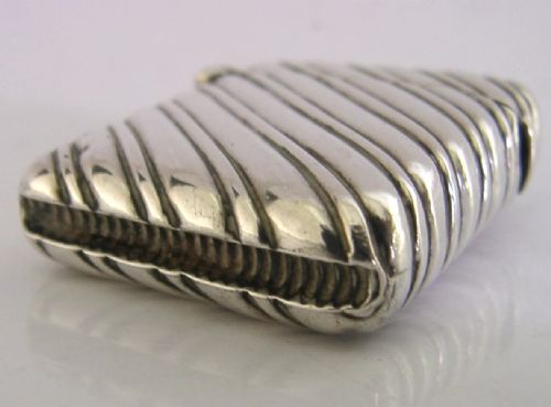 ANTIQUE STERLING SILVER VESTA MATCH CASE 1896 ENGLISH VICTORIAN SUPERB - ADDITIONAL PHOTO 4