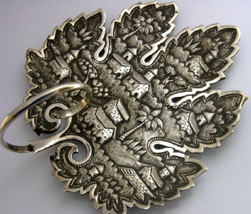 pretty anglo indian solid silver leaf shaped dish c1900 antique 90g - CATEGORY: ANTIQUE SILVER - DATED 1900