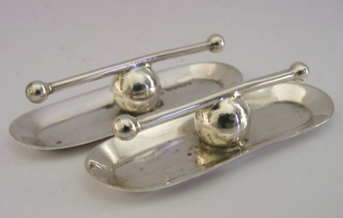 RARE PAIR OF VICTORIAN SOLID STERLING SILVER CUTLERY RESTS 188587 ANTIQUE - ADDITIONAL PHOTO 1