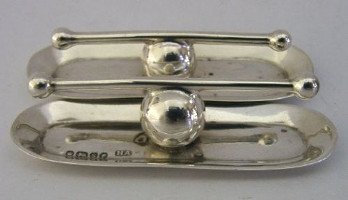 RARE PAIR OF VICTORIAN SOLID STERLING SILVER CUTLERY RESTS 188587 ANTIQUE - ADDITIONAL PHOTO 5