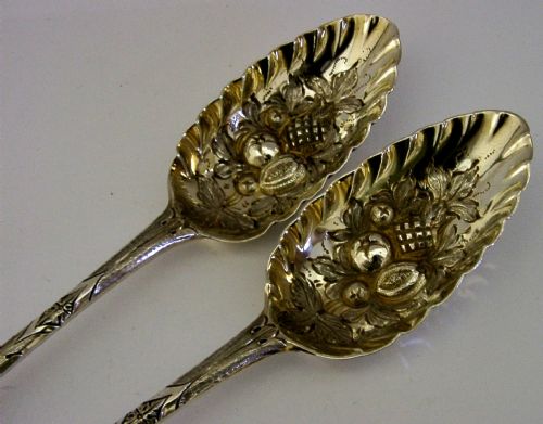 MINT PAIR OF BATEMAN GEORGIAN STERLING SILVER BERRY SERVING SPOONS 1793 ANTIQUE 134G - ADDITIONAL PHOTO 5