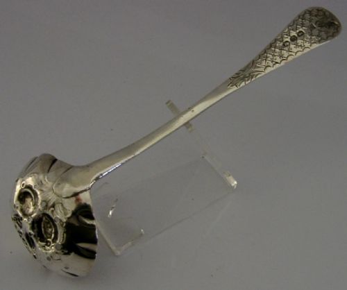 SUPERB GEORGIAN ENGLISH STERLING SILVER SUGAR SIFTER SPOON 1818 ANTIQUE - ADDITIONAL PHOTO 6