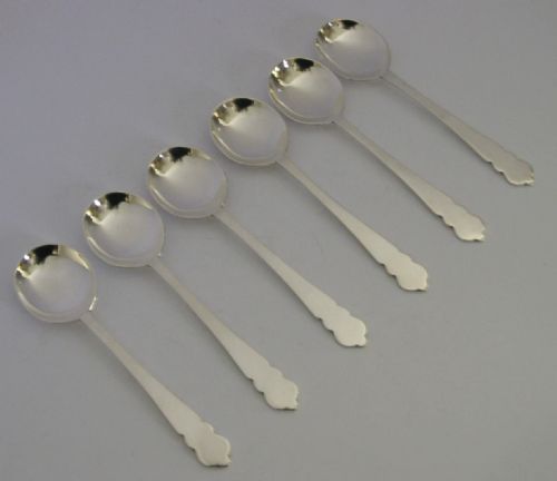 SIX STYLISH CASED ENGLISH SOLID STERLING SILVER SPOONS 1956 ART DECO - ADDITIONAL PHOTO 4