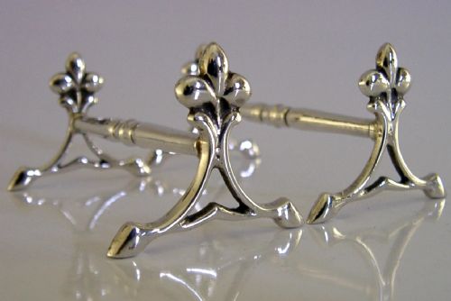 PAIR OF ART NOUVEAU STERLING SILVER CUTLERY RESTS 1923 ENGLISH ANTIQUE - ADDITIONAL PHOTO 2