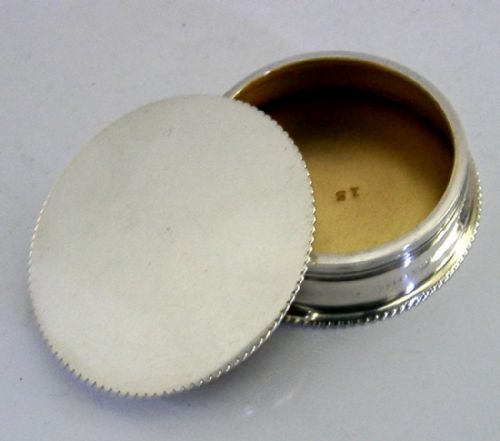 STYLISH ENGLISH ANTIQUE SOLID STERLING SILVER BOX 1926 PERFECT - ADDITIONAL PHOTO 1