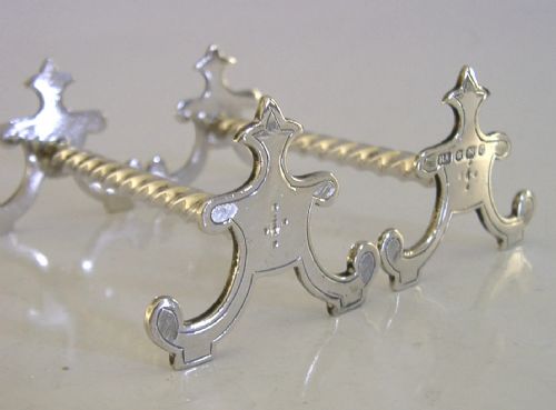 BEAUTIFUL PAIR OF VICTORIAN STERLING SILVER CUTLERY RESTS 1897 ENGLISH ANTIQUE 64G - ADDITIONAL PHOTO 3
