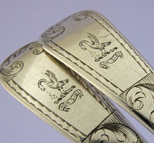 PAIR OF ENGLISH STERLING SIVER CULLEN FAMILY CRESTED SERVING SPOONS 1801 ANTIQUE 128G - ADDITIONAL PHOTO 1