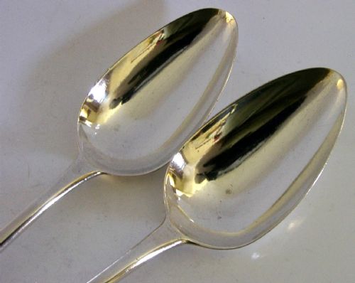 PAIR OF ENGLISH STERLING SIVER CULLEN FAMILY CRESTED SERVING SPOONS 1801 ANTIQUE 128G - ADDITIONAL PHOTO 3