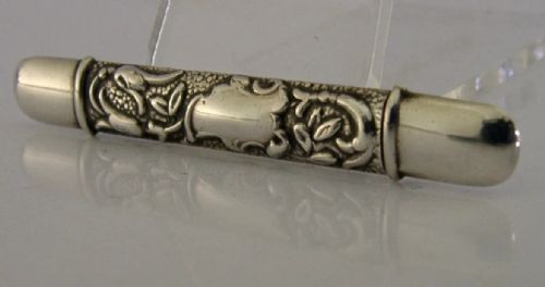 PRETTY ENGLISH STERLING SILVER NEEDLE CASE 1904 NEEDLEWORK SEWING - ADDITIONAL PHOTO 3