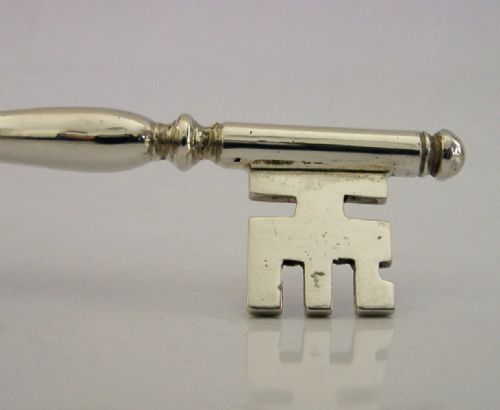 HEAVY 58G SUPERB ENGLISH SOLID STERLING SILVER BLANK PRESENTATION KEY 1964 - ADDITIONAL PHOTO 5