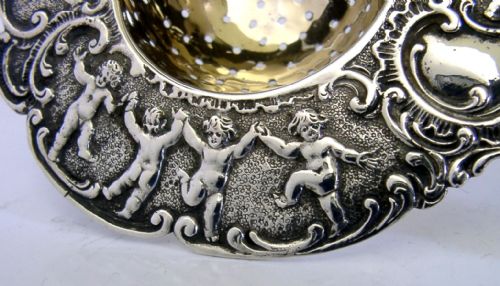 BEAUTIFUL HANAU STERLING SILVER TEA STRAINER CHERUBS C191001910 ANTIQUE 58G - ADDITIONAL PHOTO 5