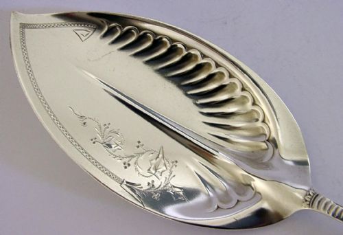 106G LARGE LUKIN FAMILY CREST AMERICAN SOLID STERLING SILVER SERVER 1890 ANTIQUE - ADDITIONAL PHOTO 1