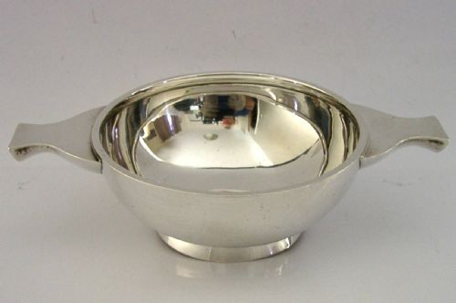 STERLING SILVER WHISKY QUAICH CUP DRINKING BOWL 1951 145G BARWARE - ADDITIONAL PHOTO 1