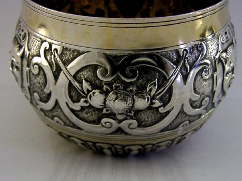 STRANGE DEVIL DECORATED BOWL CUP C1880 STERLING SILVER ANTIQUE QUEEN ANNE COIN - ADDITIONAL PHOTO 3
