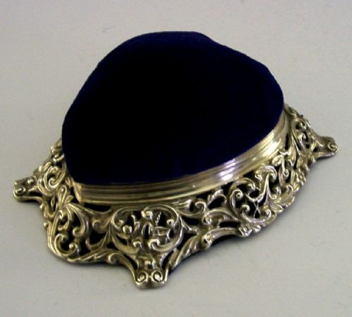 LOVE HEART VICTORIAN STERLING SILVER JEWELLERY PIN CUSHION BOX 1895 ANTIQUE - ADDITIONAL PHOTO 2