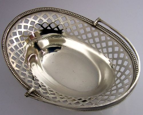 QUALITY ENGLISH STERLING SILVER SWING HANDLED BASKET BOWL 1917 ANTIQUE 112G - ADDITIONAL PHOTO 2