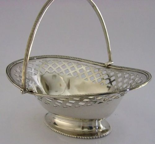 QUALITY ENGLISH STERLING SILVER SWING HANDLED BASKET BOWL 1917 ANTIQUE 112G - ADDITIONAL PHOTO 3