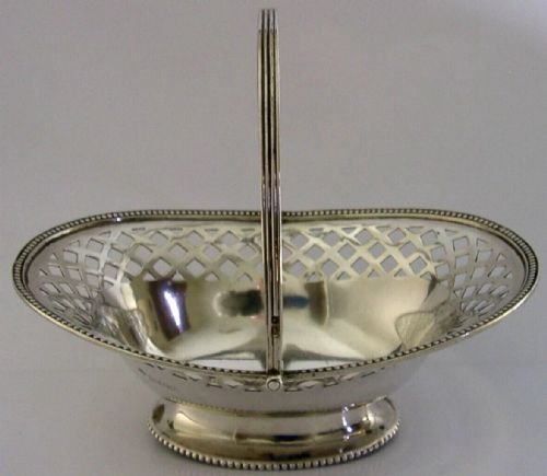 QUALITY ENGLISH STERLING SILVER SWING HANDLED BASKET BOWL 1917 ANTIQUE 112G - ADDITIONAL PHOTO 6