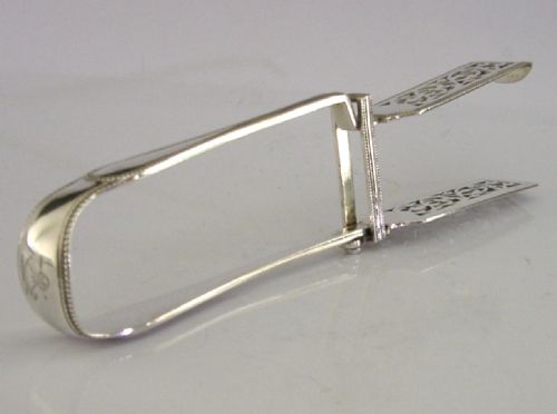 HORNBY FAMILY CREST STERLING SILVER VEGETABLE SERVING TONGS 1865 ANTIQUE - ADDITIONAL PHOTO 3