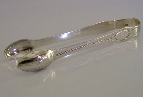 GEORGIAN STERLING SILVER HUNTINGFIELD FAMILY CREST SUGAR TONGS 1796 ANTIQUE - ADDITIONAL PHOTO 3